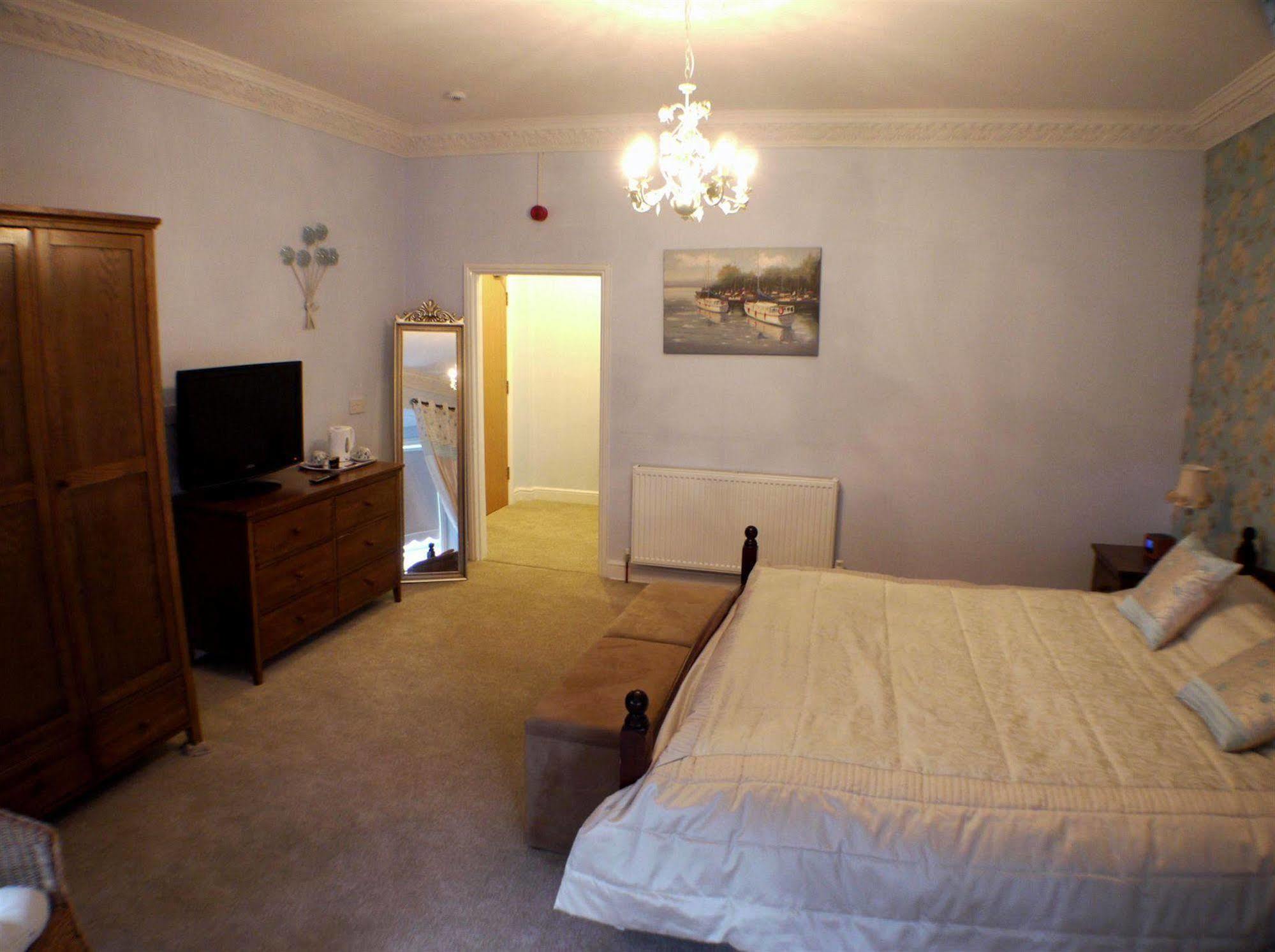 The Salhouse Lodge Hotel Wroxham Eksteriør bilde