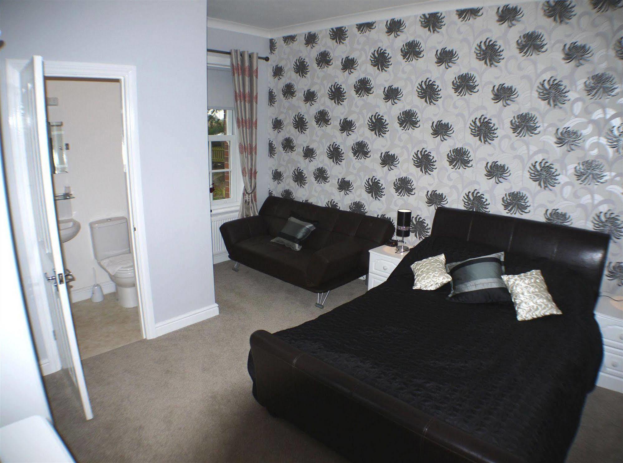 The Salhouse Lodge Hotel Wroxham Eksteriør bilde