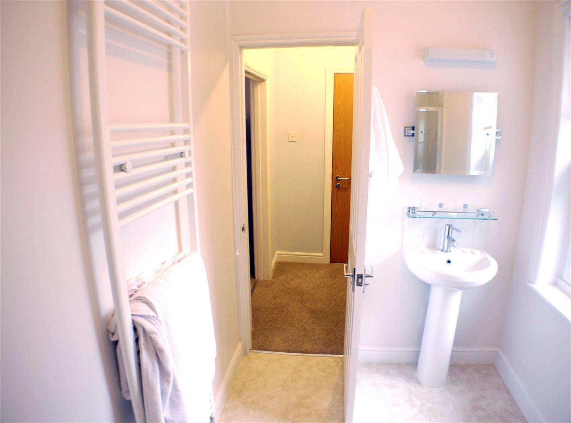 The Salhouse Lodge Hotel Wroxham Eksteriør bilde